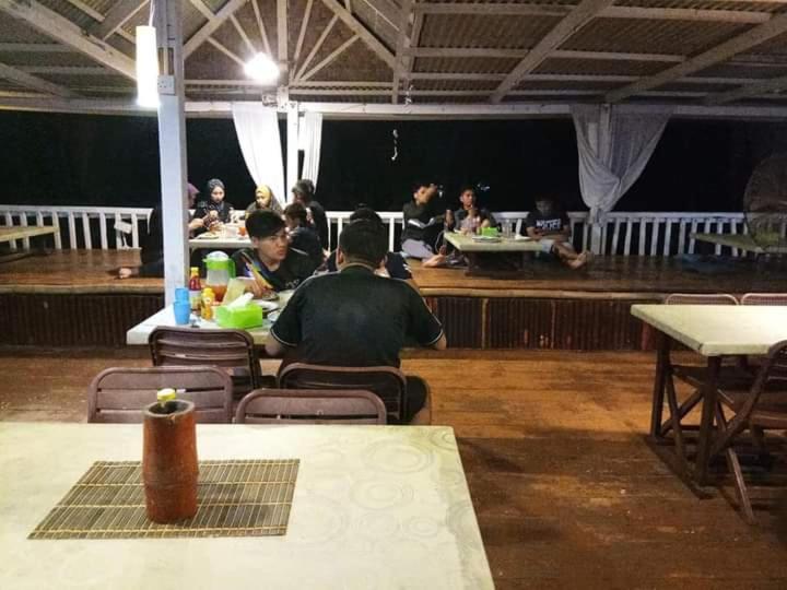 Long Beach Garden Kampung Kuala Besut Bagian luar foto