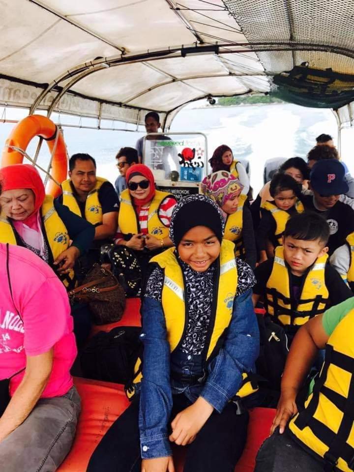Long Beach Garden Kampung Kuala Besut Bagian luar foto