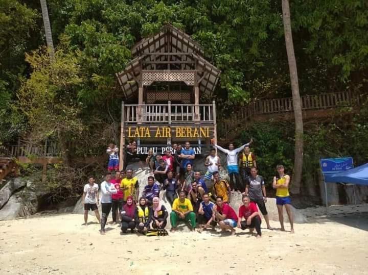 Long Beach Garden Kampung Kuala Besut Bagian luar foto